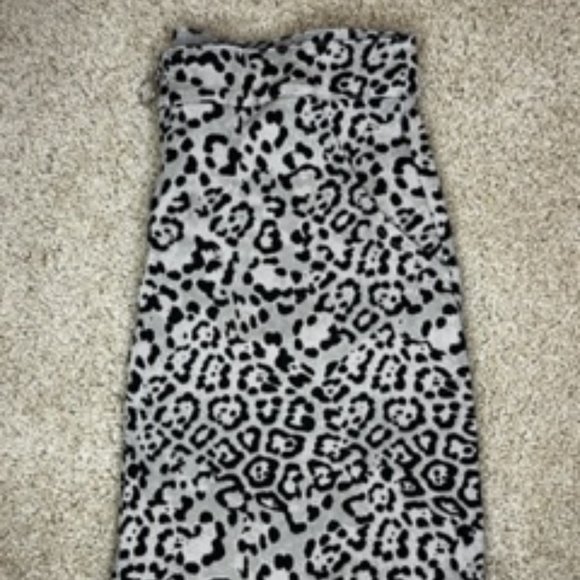 Justify Leopard Print Mini Skirt (Size 2) - Picture 2 of 4